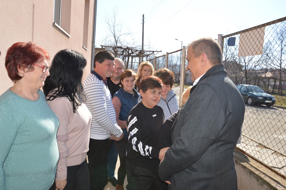 Община Благоевград обнови Защитено жилище за лица с умствена изостаналост, кметът Илко Стоянов посети социалното заведение и се срещна с ползвателите на услугата