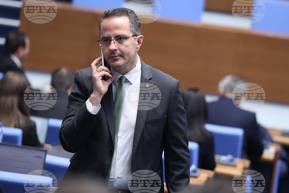 Vazrazhdane Holds Talks with Opposition Parties on New No-Confidence Motion