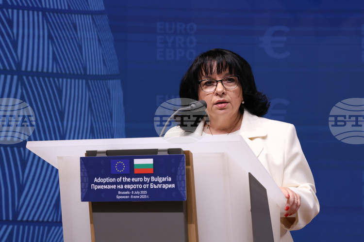 Finance Minister Petkova: Public Support for Euro Consistently Exceeds Opposition