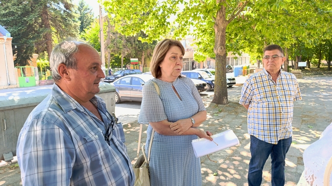 От с. Царев брод започна лятното миене на контейнерите за отпадъци в Шуменско