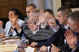 Парламент - Комисия по бюджет и финанси - заседание