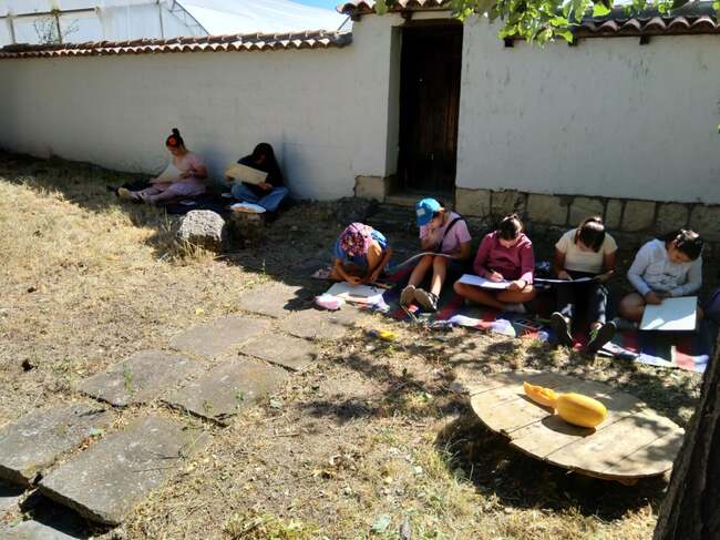 Летните занимания за деца на Общинската художествена галерия "Петър Персенгиев" в Нови пазар се организират за четвърта година