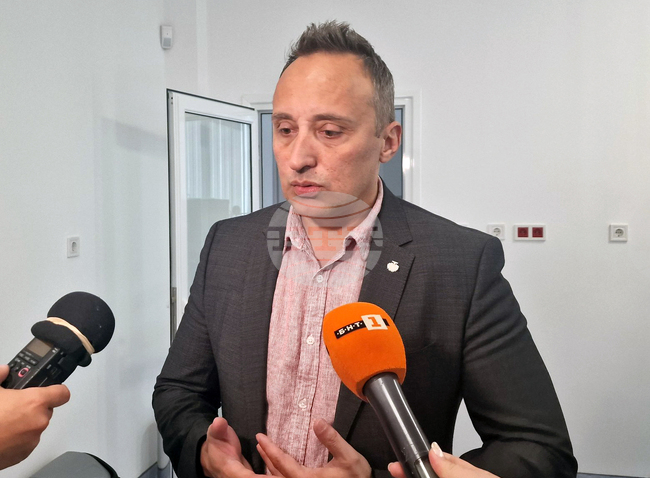 В Центъра по растителна системна биология в Пловдив разработваме продукт със специфичен вид мед, който удължава живота, каза проф. Милен Георгиев