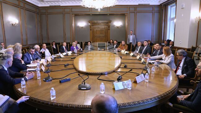 Външната комисия одобри законопроект за ратифициране на споразумение относно предоставяне на информация за криптоактиви и финансови сметки 