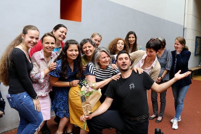 Търсят се съмишленици, ентусиасти, можещи и искащи да работят на прекрасно място, посочиха от екипа на училище „Кирил и Методий“ в Париж