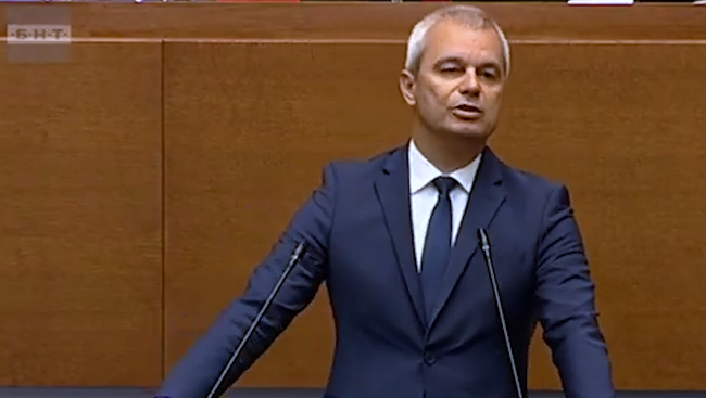 Новина е, че няма акции срещу кметове на ГЕРБ и ДПС, каза лидерът на "Възраждане" Костадин Костадинов в декларация