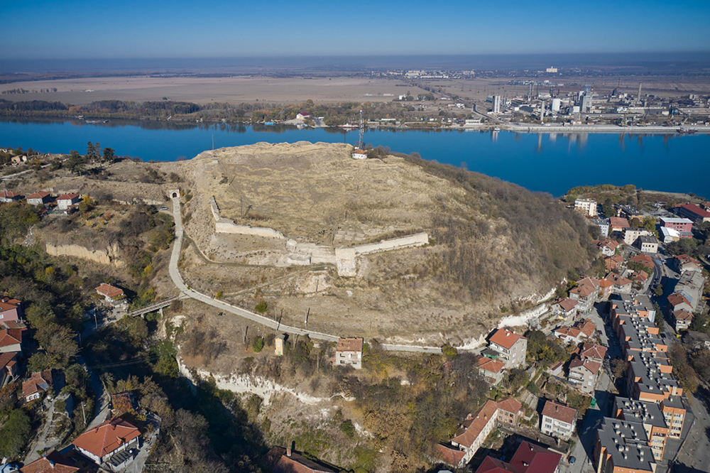 Възобновени са археологическите разкопки на Никополската крепост