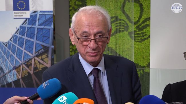 Има проблем в договарянето с работодателите, но не сме обезкуражени, каза министър Силви Кирилов относно липсата на Колективен трудов договор