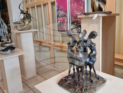 Варна - „Нежност и сила“ - изложба