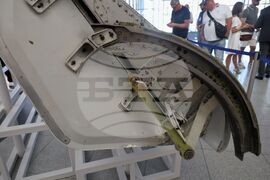 Бургас - летище - скулптура - откриване