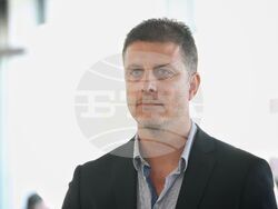 Бургас - летище - скулптура - откриване