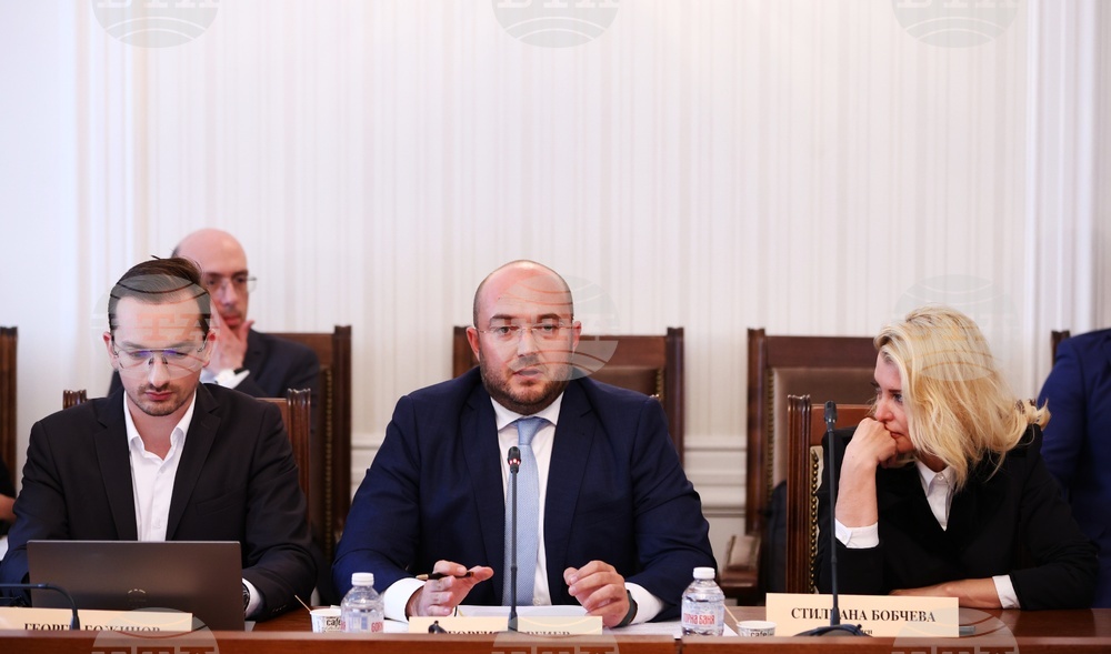 Парламентарната комисия за противодействие на корупцията одобри правилата за избор на членове на Номинационната комисия