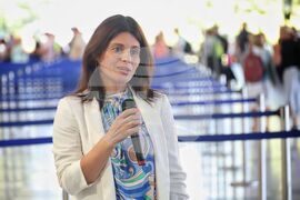 Бургас - летище - скулптура - откриване