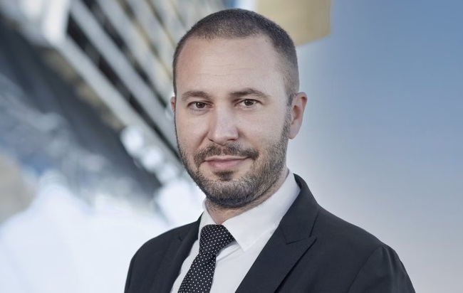 Ремзи Ингилизов - българската следа в костюмите за кинопродукции като „Игра на тронове“ и „Междузвездни войни“ 