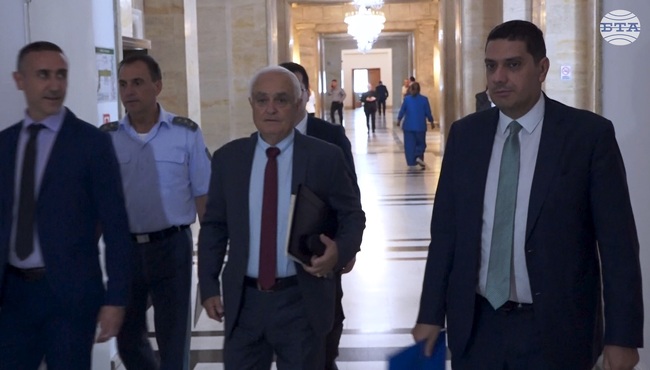 Готвим се за сезона на пожарите, авиационните ни способности ще бъдат много по-големи тази година, заяви министър Атанас Запрянов