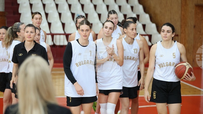 Селекционерът Таня Гатева определи състава на националния тим на България по баскетбол за жени за срещата с Украйна