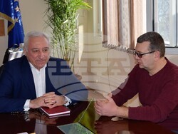 Областна администрация Видин: Областният управител Огнян Асенов се срещна  с ръководството на Районна избирателна комисия - Видин