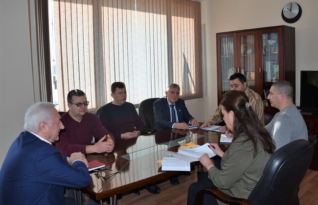 Областна администрация Видин: Областният управител Огнян Асенов се срещна с ръководството на Районна избирателна комисия - Видин