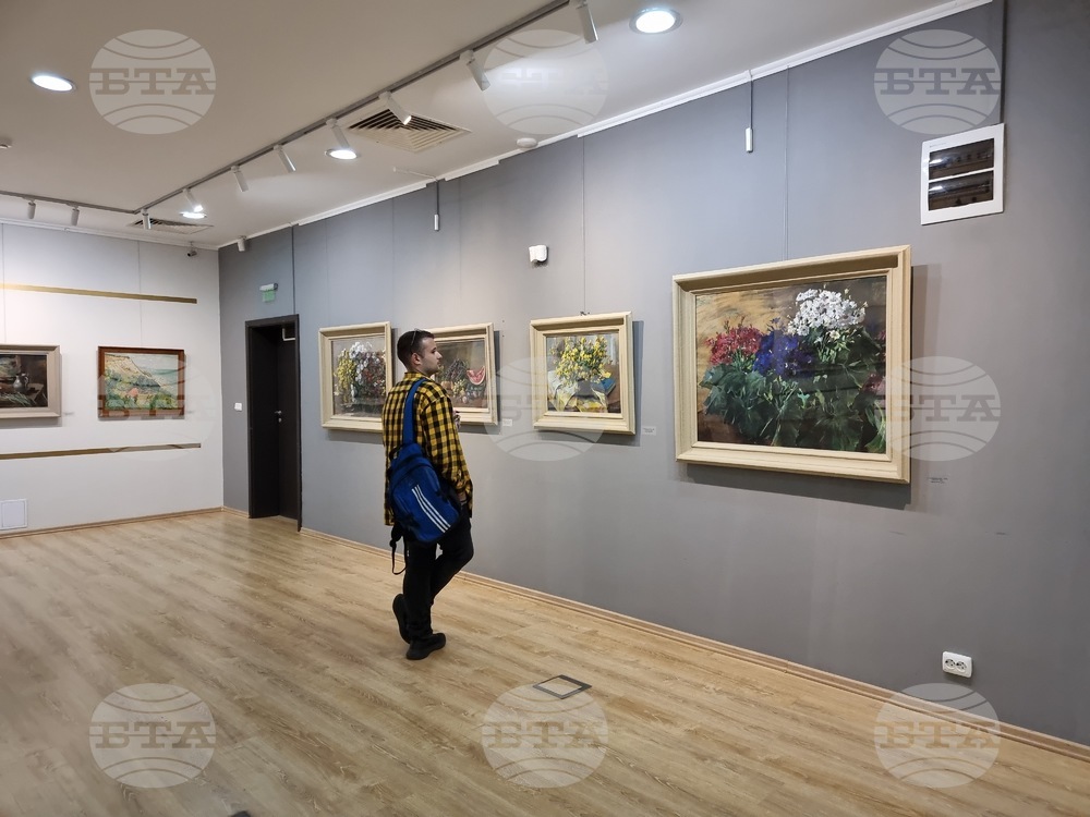 Бургас - изложба „Една непозната колекция. Творби от резиденцията на Вълко Червенков“ - откриване