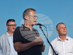 Бургас - изложба „Една непозната колекция. Творби от резиденцията на Вълко Червенков“ - откриване