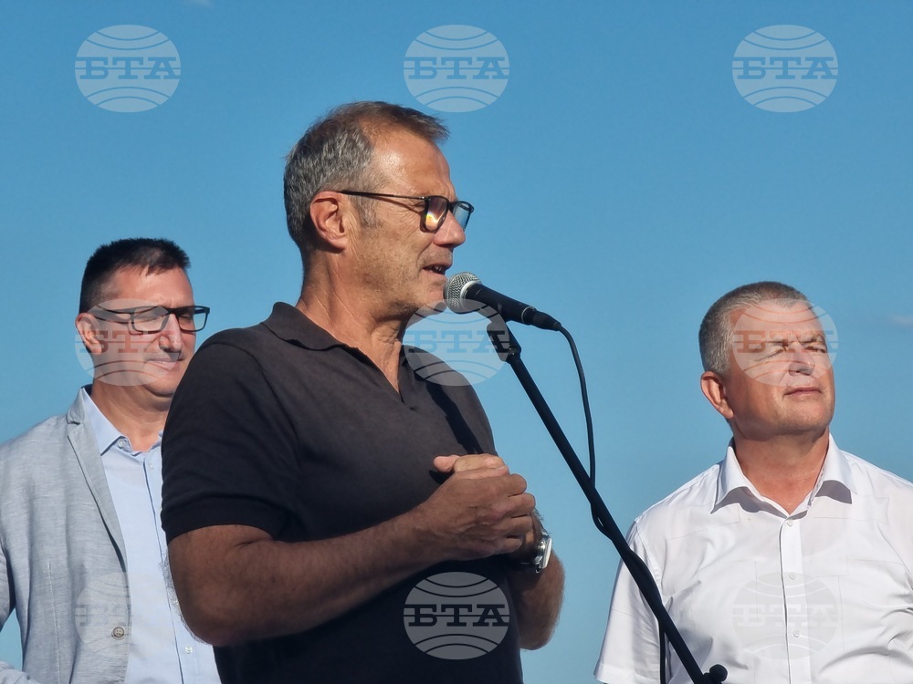 Бургас - изложба „Една непозната колекция. Творби от резиденцията на Вълко Червенков“ - откриване