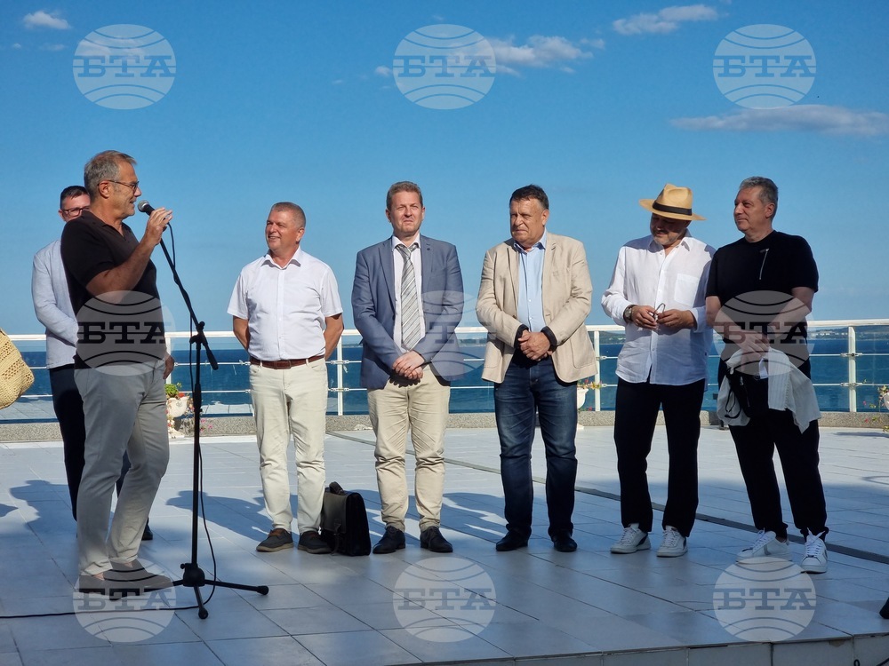 Бургас - изложба „Една непозната колекция. Творби от резиденцията на Вълко Червенков“ - откриване