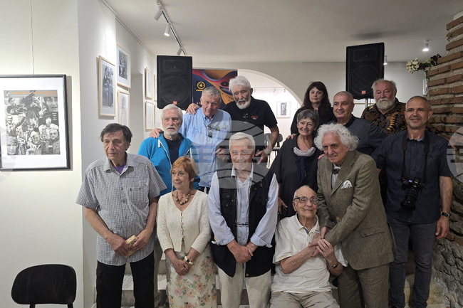 "Lifelong Photojournalist" Exhibition Offers Different Perspective on the Profession