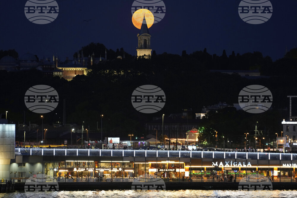 Turkey Full Moon