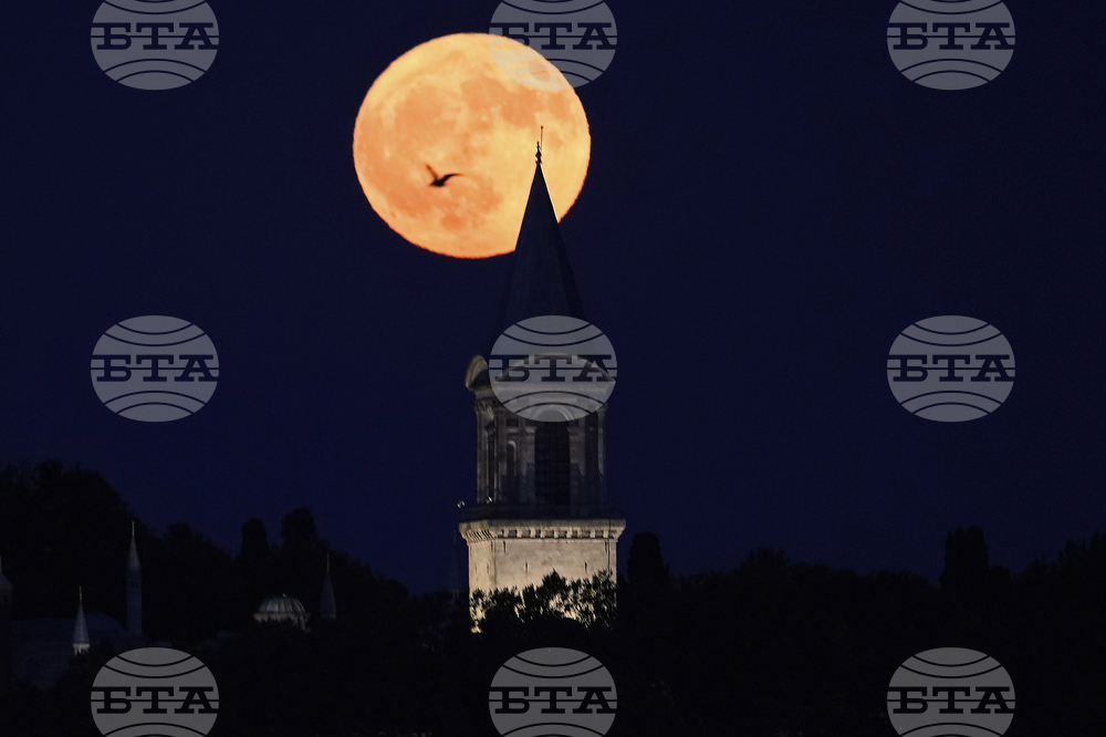 Turkey Full Moon