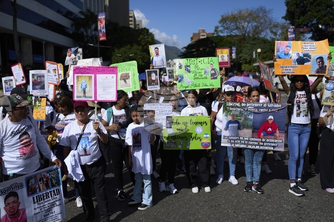 Американски съдия разпореди връщането в САЩ на 137 венецуелци, депортирани в Салвадор