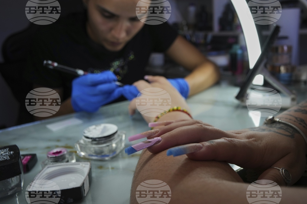 Cuba Extravagant Nails