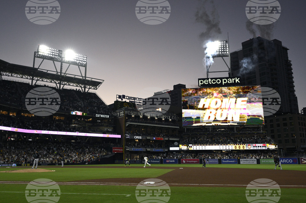Diamondbacks Padres Baseball