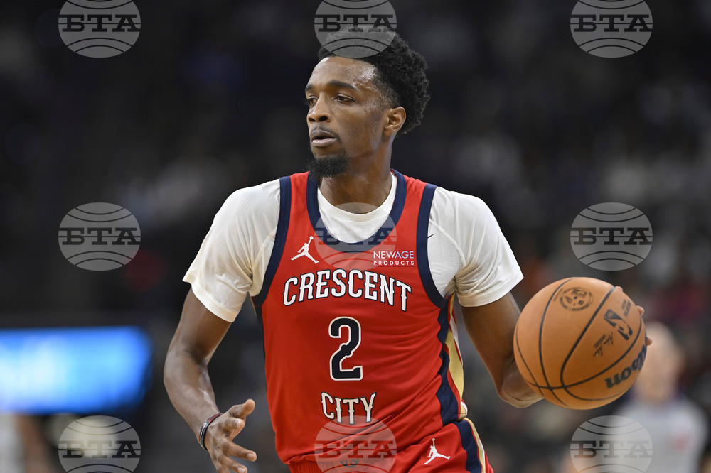 Basketball Pelicans Jones