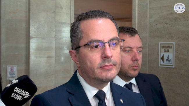 Предстоят консултации с опозиционните партии за следващ вот на недоверие, каза Цончо Ганев от "Възраждане"