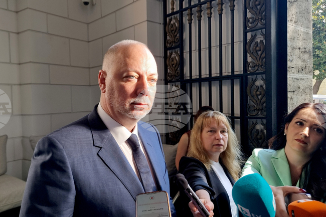 PM Zhelyazkov: "My Colleague Mickoski Should Find Way to Offer Apology" 