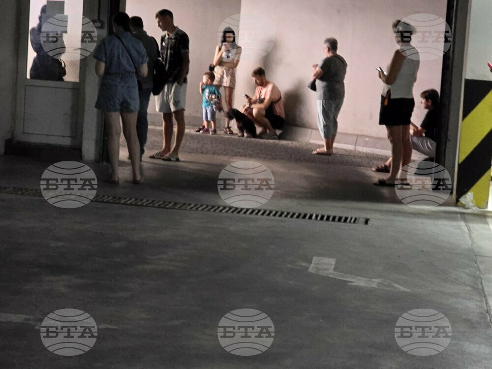 Осем души са пострадали в Одеса в резултат на сутрешното нападение с дронове, съобщиха от кметството