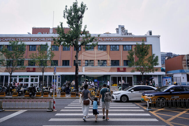 Китайското правителство обявява субсидии за отглеждане на деца, в опит да стимулира раждаемостта