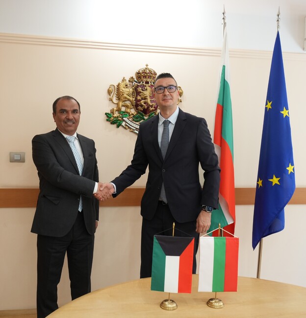 Economy Minister, Kuwaiti Ambassador Discuss Investment Opportunities in Bulgaria