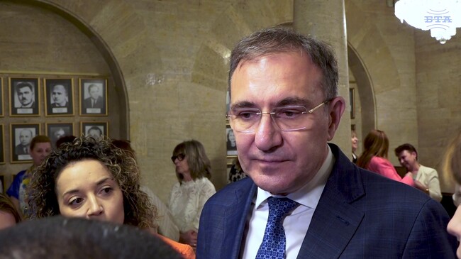 Поредни вотове на недоверие губят стойността си, смята социалният министър Борислав Гуцанов