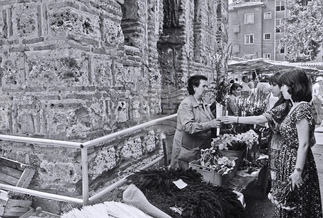 Пазарът „Римска стена“ в София през 80-те години на 20-и век