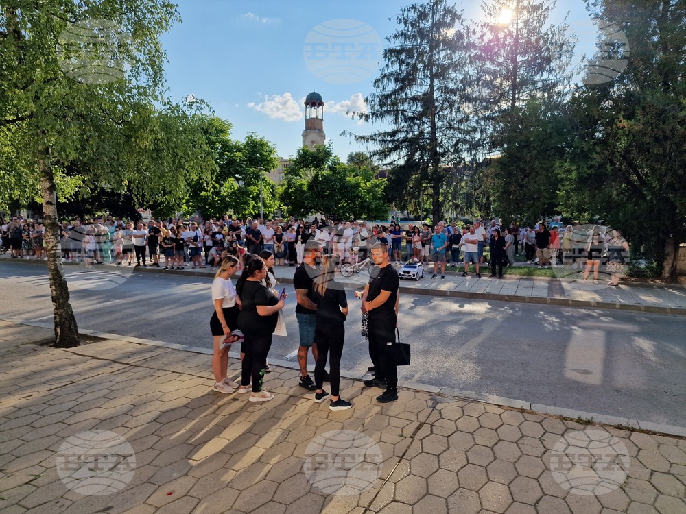 Граждани за втори път се събраха в Разград на протест с искания за реални наказания за отнелите живот при катастрофи