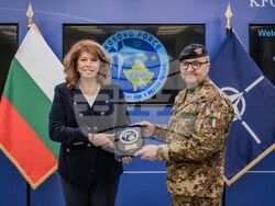 Прессекретариат на президента: Вицепрезидентът Илияна Йотова се срещна с българския военен контингент в Косово