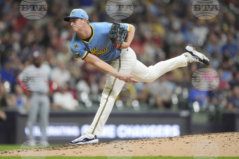 Nationals Brewers Baseball