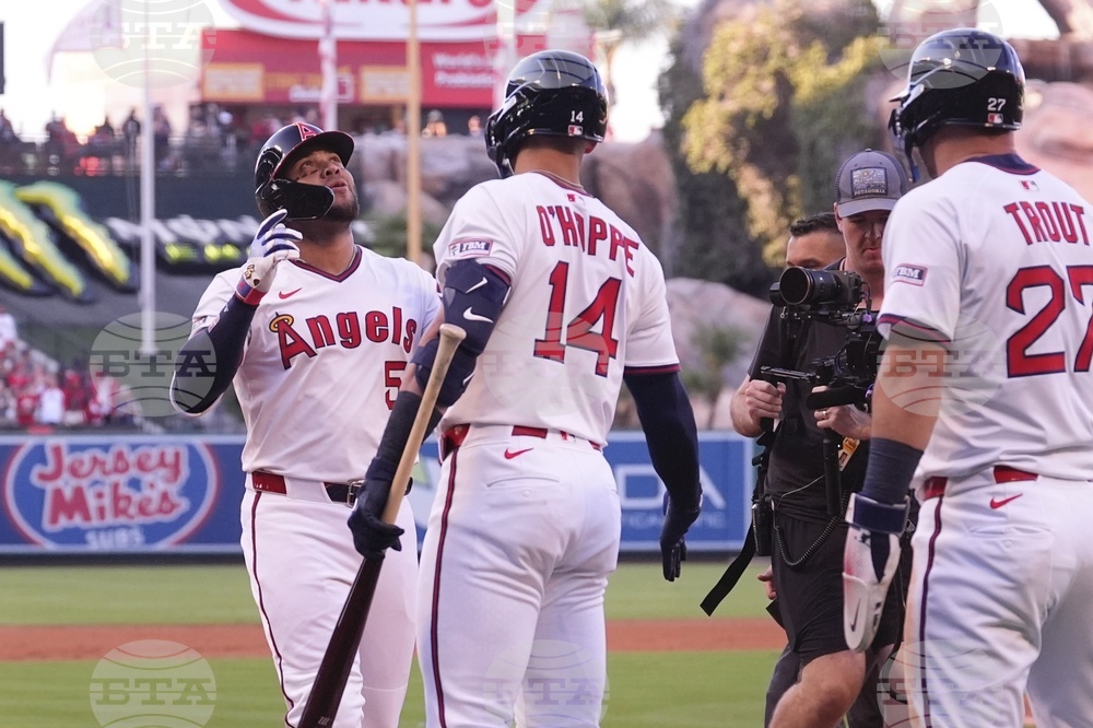 Diamondbacks Angels Baseball