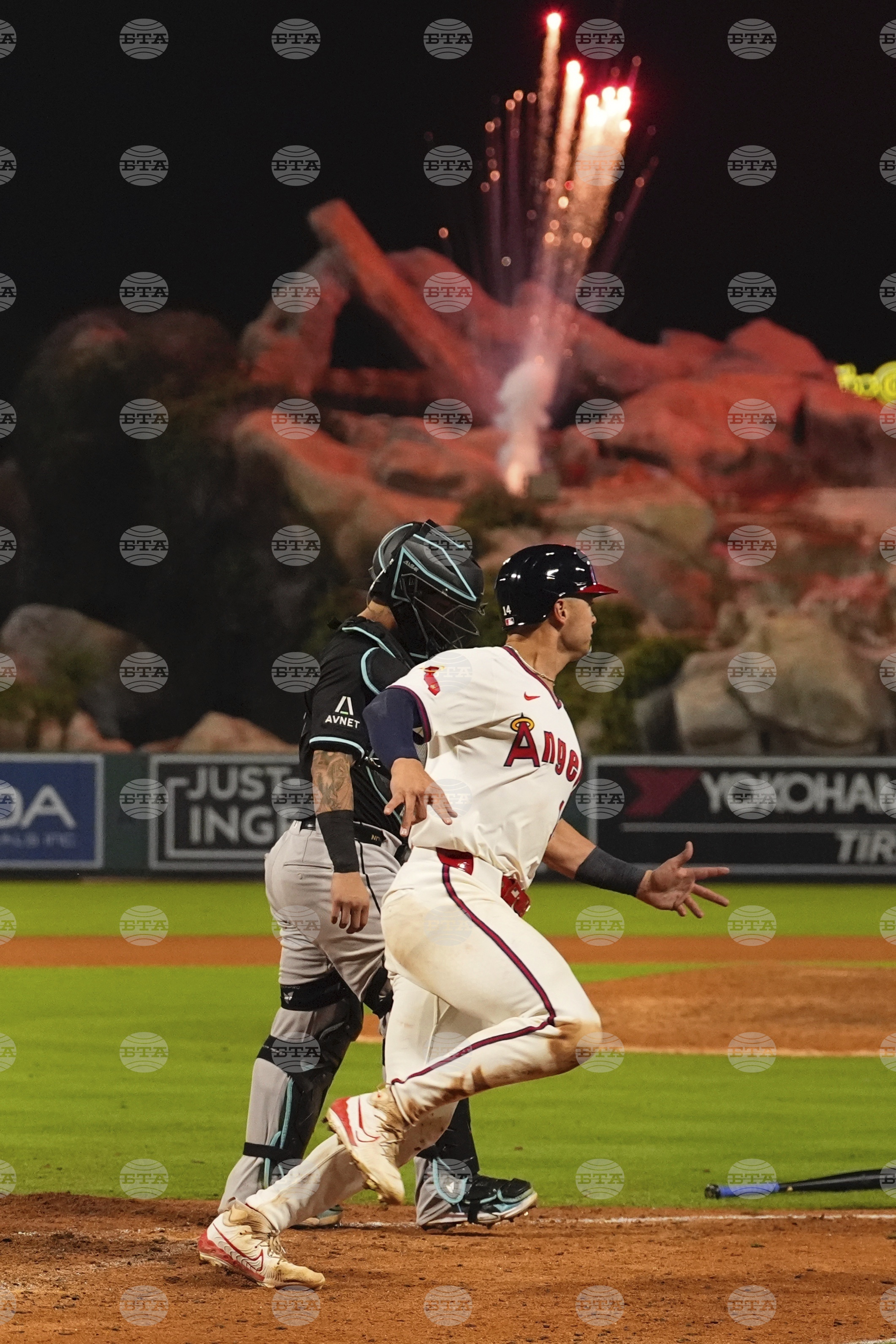 Diamondbacks Angels Baseball