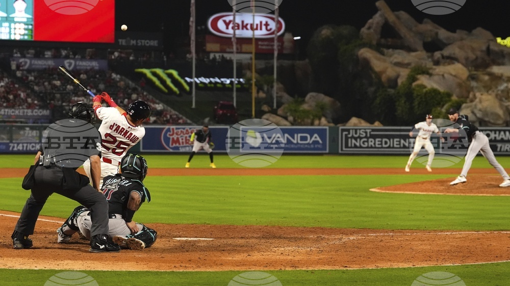 Diamondbacks Angels Baseball