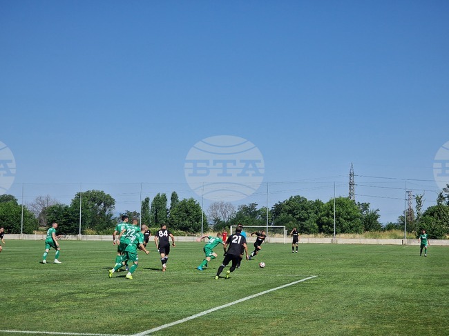 Хебър Пазарджик се раздели с четирима футболисти