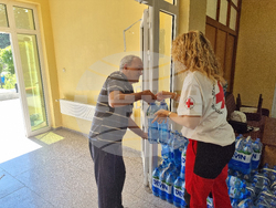 Брезник - бедствено положение - пункт за раздаване на вода