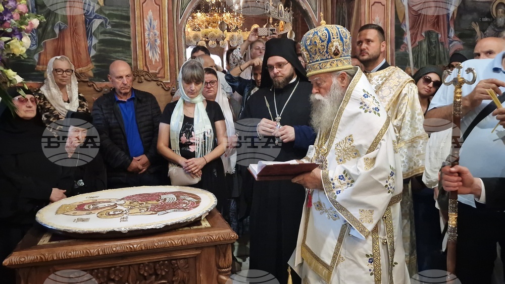 Троян - Троянски манастир - въдворяване на новия игумен Драговитийски епископ Василий