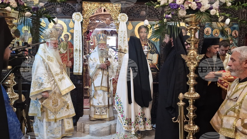 Троян - Троянски манастир - въдворяване на новия игумен Драговитийски епископ Василий